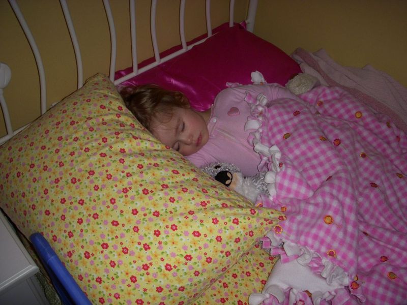 First night in her big girl bed - No problem